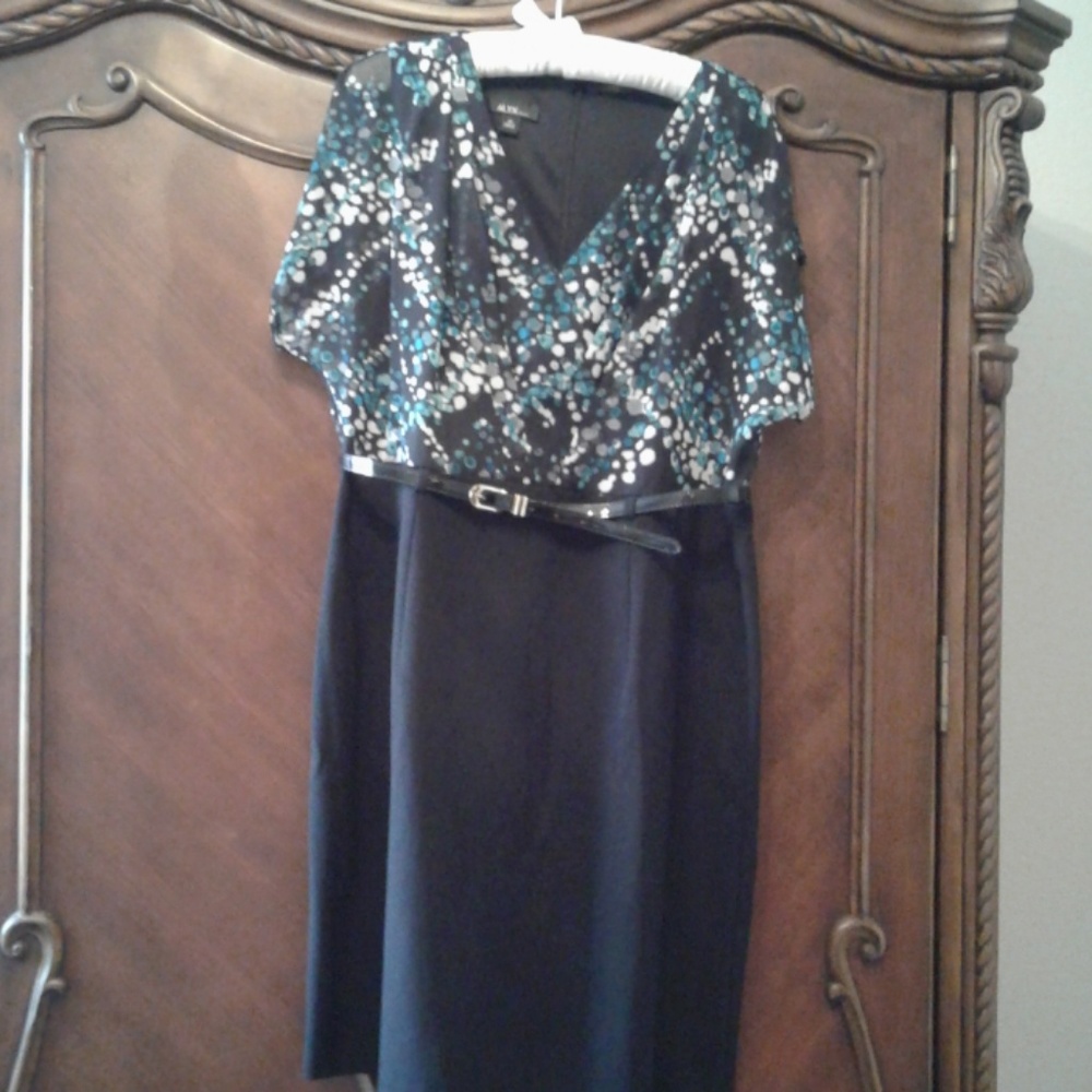 Adorable dress pic doesn't do it justice.